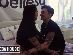 Leigh Raven (Nikki Hearts) Licked And FirgeredEach Other Pussy
