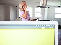 Grosse titten, Blasen, Fingern, Hardcore, Hd, Lecken, Milf, Flotter dreier