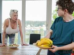 Culo grosso, Grande cazzo, Tette grandi, Bionda, Pompino, Da dietro, Mamma che vorrei scoparmi, Tette