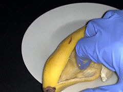 fingerblasting a banana