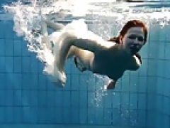 Specialized Czech teenage hairy muff in the pool