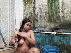 Outdoor Bathing Uncut (2024) Hindi Hot Web Series - Big tits