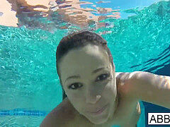 Behind the scenes, Brunette, Underwater