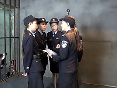 Bondage, Chinoise, Branlette thaïlandaise, Hd, Lesbienne, Police, Maigrichonne, Plan cul à trois