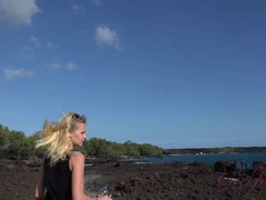 Amateur, Plage, Blonde, Petite amie, Nue, De plein air, Pov, Nénés