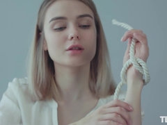 Bondage, Fetish, Capezzoli, Orgasmo, Mutandine, Rasata, Gonna, Solo