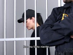 18 años, Morena, Checa, Europeo, Cárcel, Policía, Hijo, Adolescente