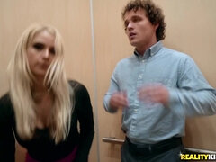 Sarah Vandella seduces big-dicked guy in an elevator