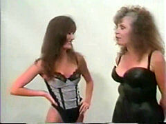 Catfight-Triumph Jessica sexuality lengthy gams lingerie fight hotness