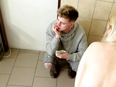 Blonde, Sucer une bite, Cocu, Hard, Pov